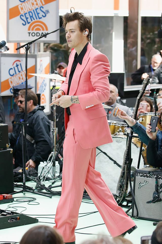 Here's Harry Styles in a Millennial Pink Suit - Baze90