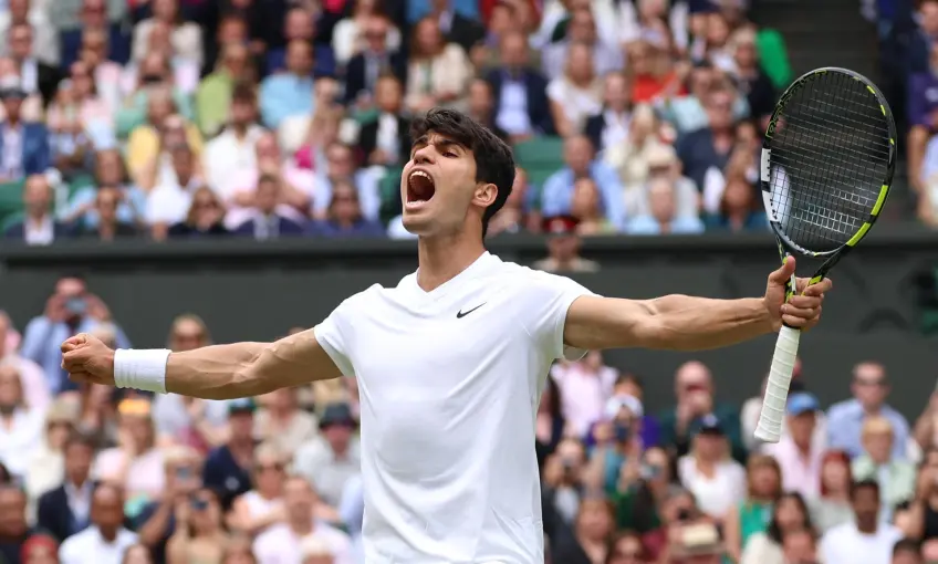 WATCH Carlos Alcaraz booed by Wimbledon crowd after comments on Spain