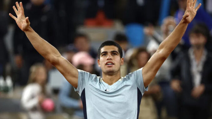 2022-05-27T210934Z_29797015_UP1EI5R1MRWA7_RTRMADP_3_TENNIS-FRENCHOPEN