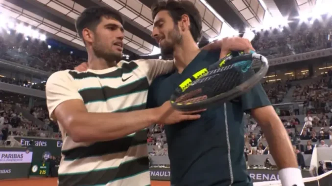 lorenzo-musetti-explains-why-he-had-to-retire-against-carlos-alcaraz-at-roland-garros