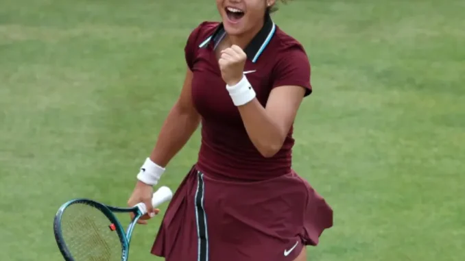 queen-s-emma-raducanu-makes-emphatic-start-to-grass-season-destroys-1r-rival