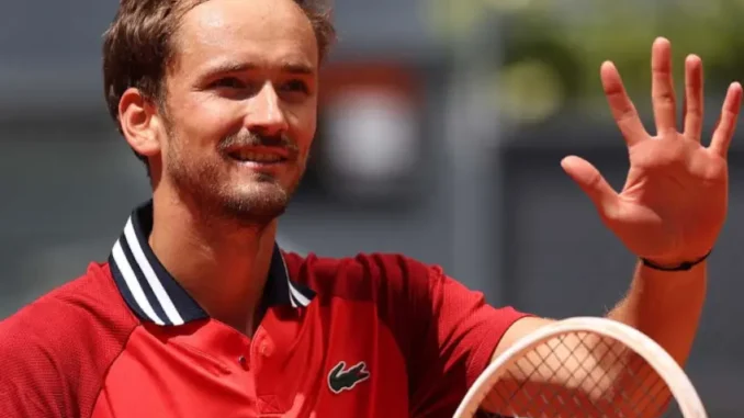 daniil-medvedev-pokes-fun-at-us-tipping-culture-during-convo-with-garbine-muguruza