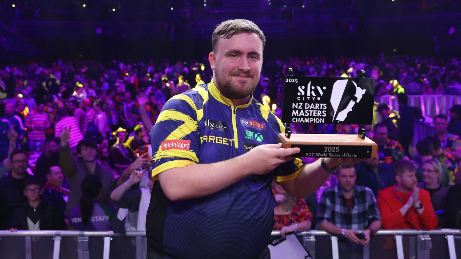 Luke Humphries heaps praise on Luke Littler as teen dazzles in New ...