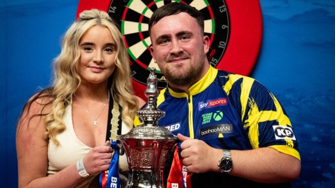 luke-littler-celebrates-winning-betfred-1012799968_89b344