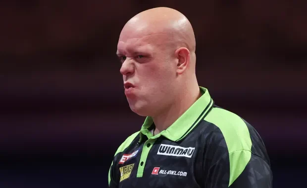 michael-van-gerwen-netherlands-reacts-1011888395